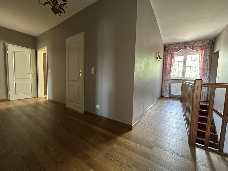 Maison - 227 m² - 6 pièces