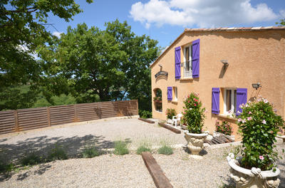 Villa - 140 m² - 8 pièces