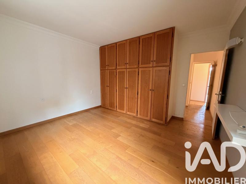 Maison - 266 m² - 10 pièces