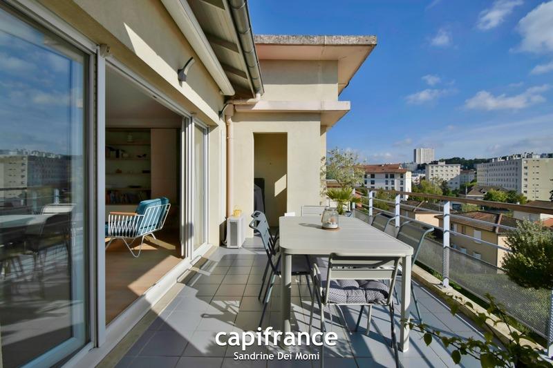 Appartement - 101 m² - 4 pièces