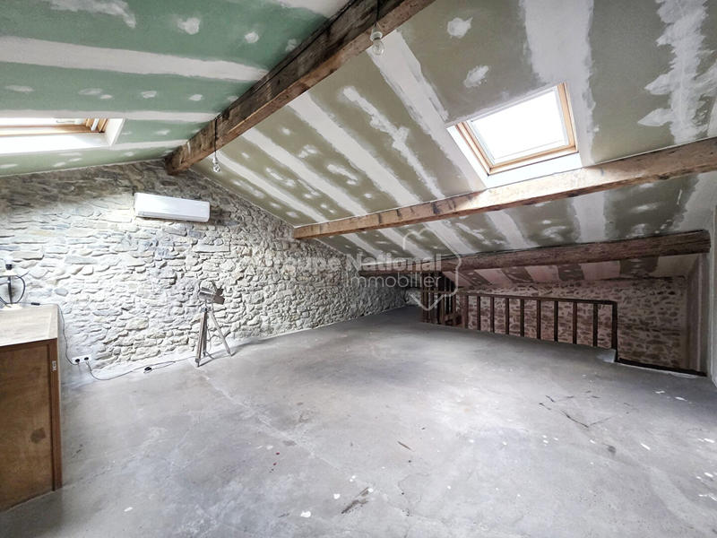 Maison - 185 m² - 7 pièces