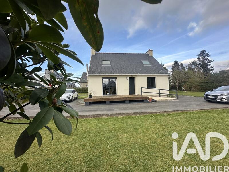 Maison - 93 m² - 5 pièces