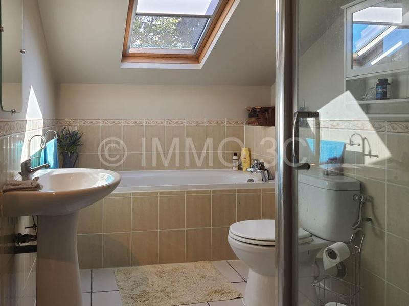 Maison en pierre - 100 m² - 5 pièces