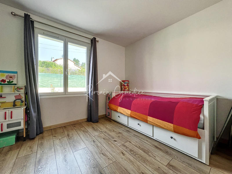 Maison - 140 m² - 5 pièces