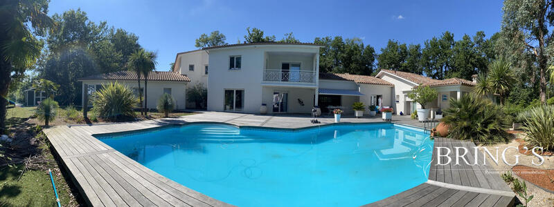 Maison contemporaine - 340 m² - 7 pièces