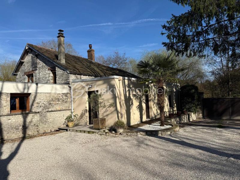 Maison traditionnelle - 139 m² - 6 pièces