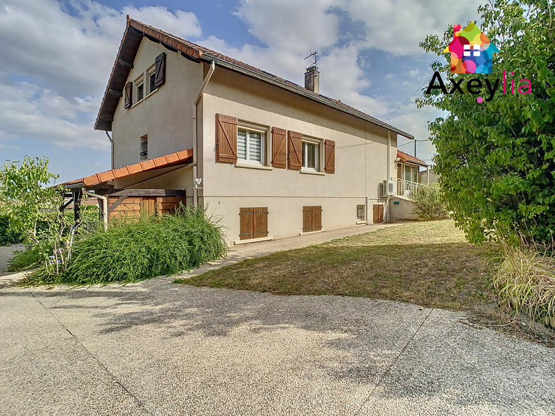 Maison - 196 m² - 12 pièces