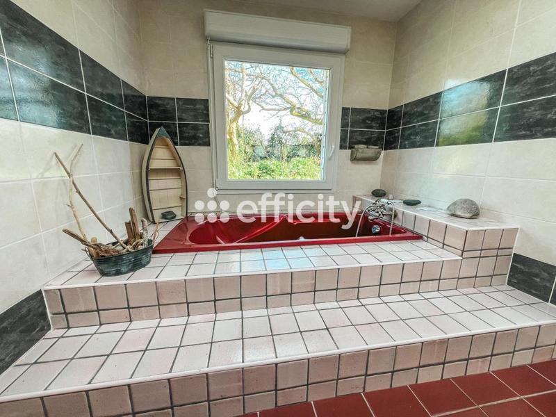 Maison - 345 m² - 10 pièces