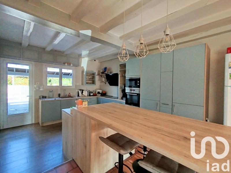 Maison - 223 m² - 8 pièces