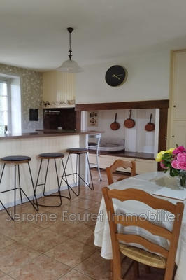 Maison - 170 m² - 9 pièces