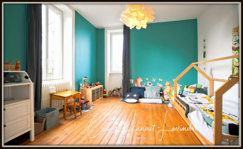 Maison - 188 m² - 8 pièces