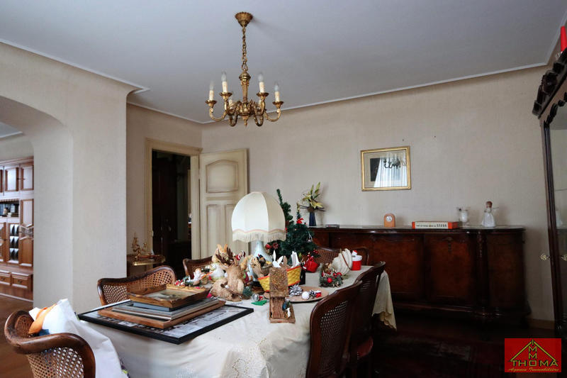 Maison - 181 m² - 5 pièces