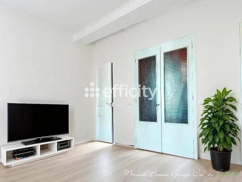 Immeuble - 120 m² - 7 pièces