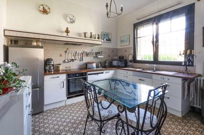 Maison - 240 m² - 8 pièces