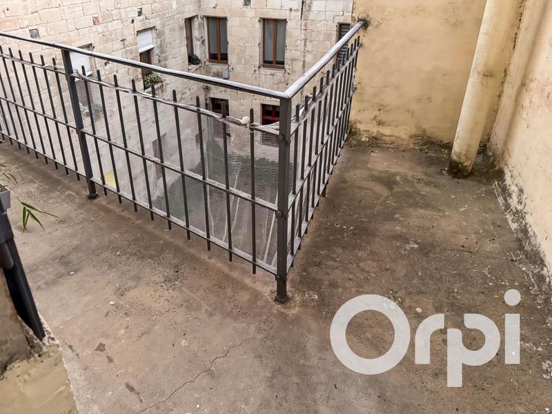 Loft - 117 m² - 2 pièces