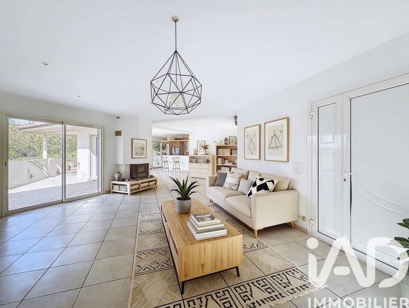 Maison - 143 m² - 4 pièces