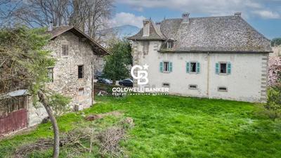 Maison - 554 m² - 15 pièces