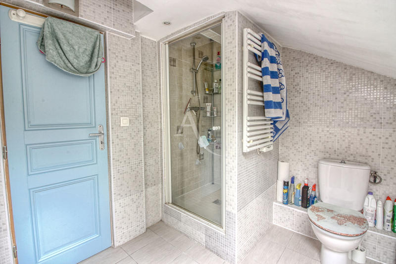 Maison - 156 m² - 7 pièces