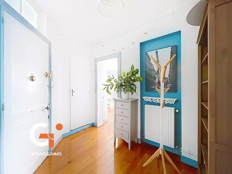 Appartement - 80 m² - 3 pièces