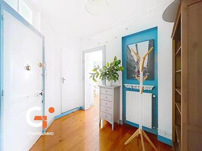 Appartement - 80 m² - 3 pièces