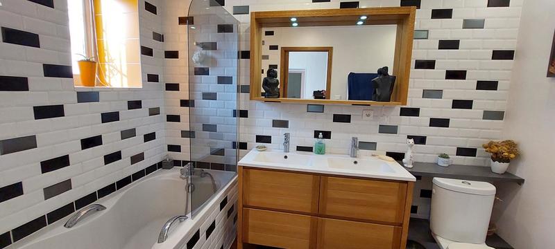 Longère - 345 m² - 8 pièces