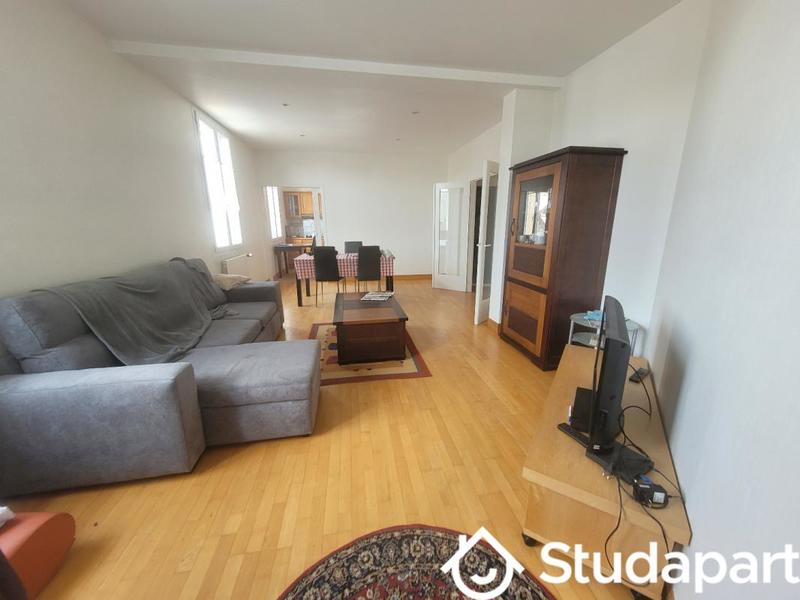 Chambre - 13 m² - 1 pièce