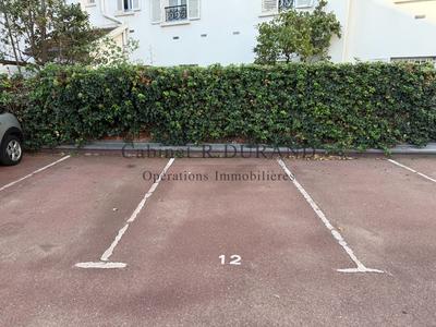 Parking / Garage - 12 m²