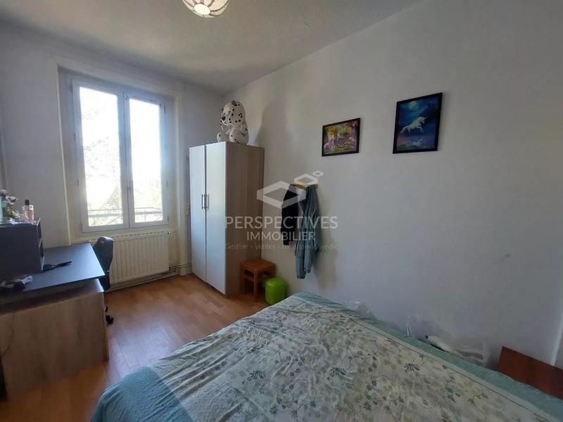 Appartement - 80 m² - 4 pièces