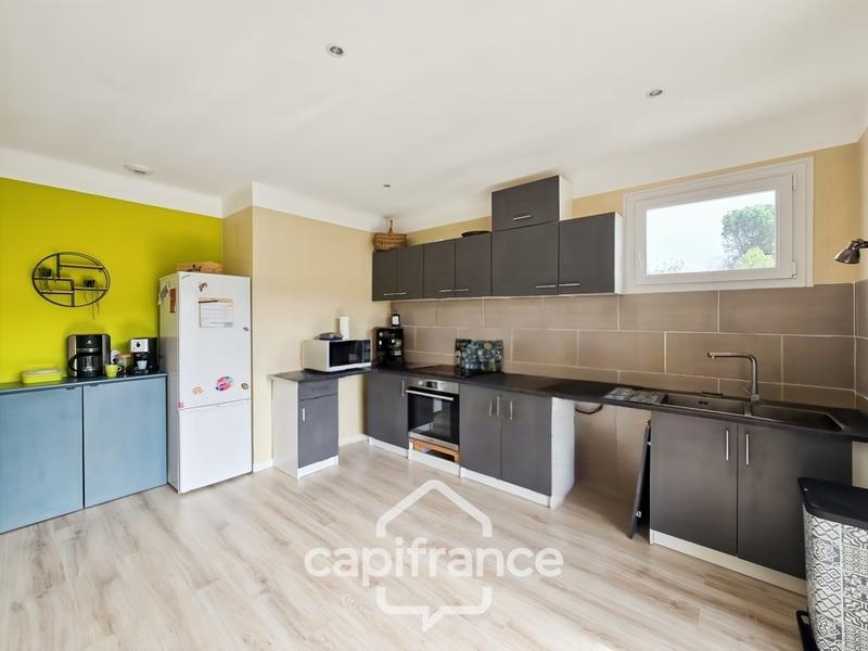 Maison - 222 m² - 6 pièces