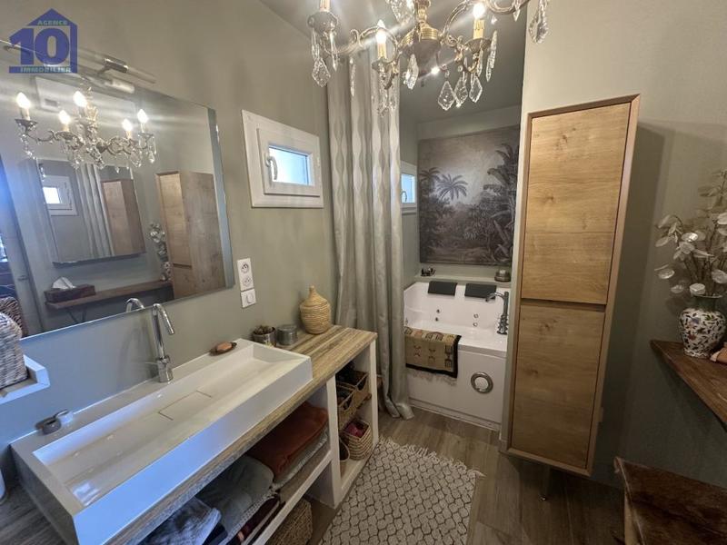 Maison - 185 m² - 6 pièces