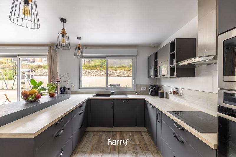 Maison - 132 m² - 6 pièces