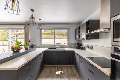 Maison - 132 m² - 6 pièces