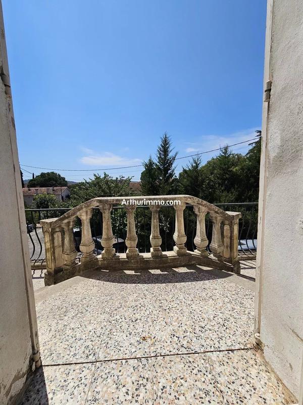 Maison - 152 m² - 9 pièces