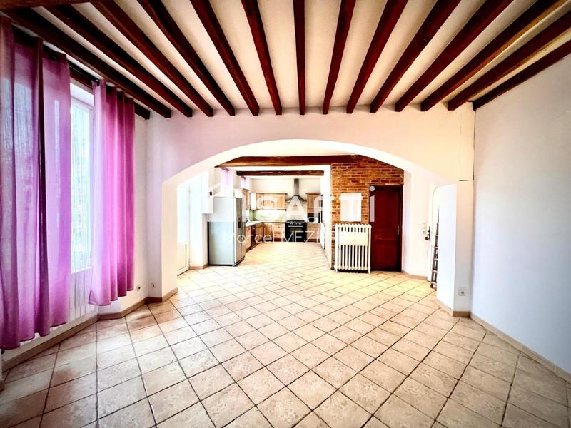 Maison - 180 m² - 11 pièces