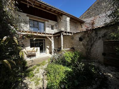 Maison traditionnelle - 80 m² - 4 pièces