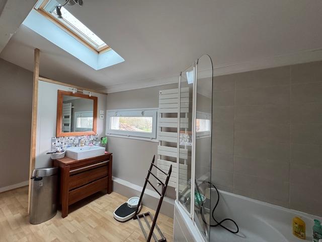 Maison - 184 m² - 8 pièces