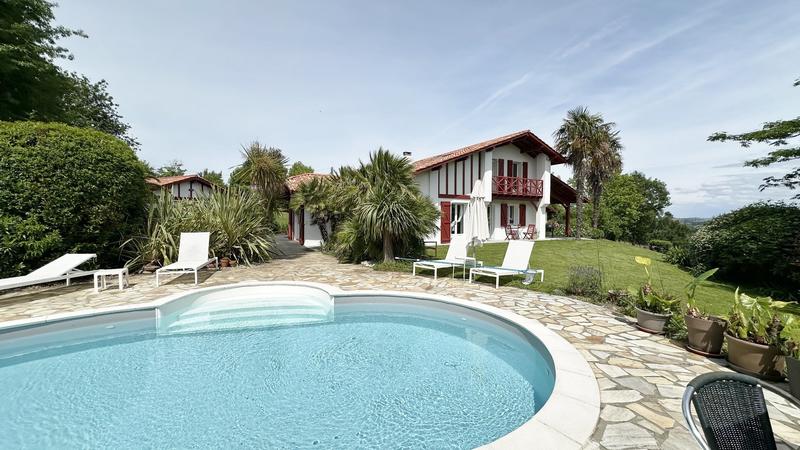 Maison contemporaine - 188 m² - 6 pièces