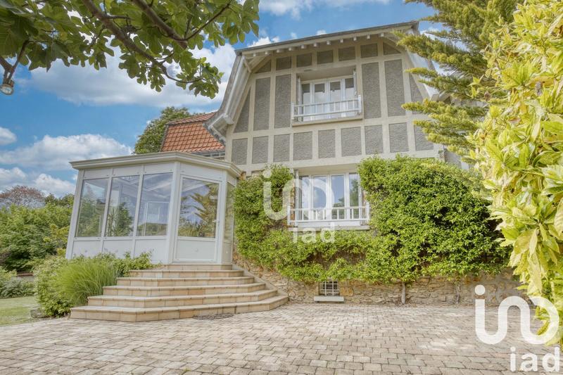 Maison - 177 m² - 6 pièces