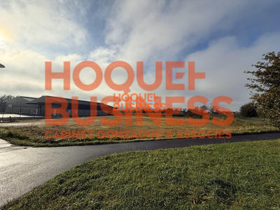 Terrain commercial - 2 900 m²