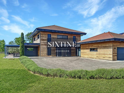 Maison contemporaine - 254 m² - 7 pièces