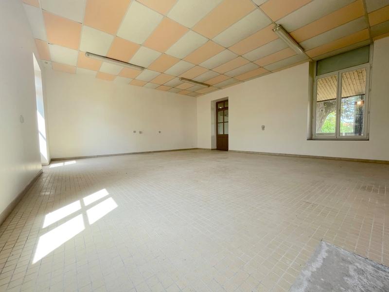 Maison - 265 m² - 12 pièces
