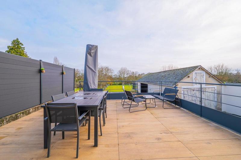 Maison - 150 m² - 5 pièces