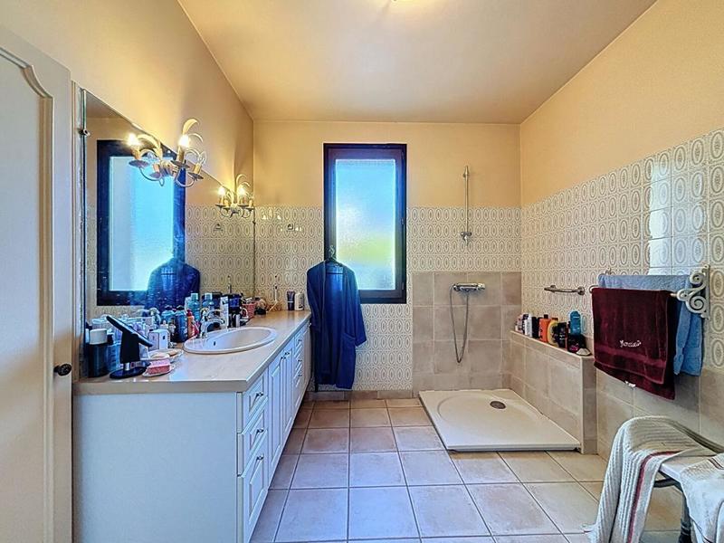 Maison - 175 m² - 5 pièces