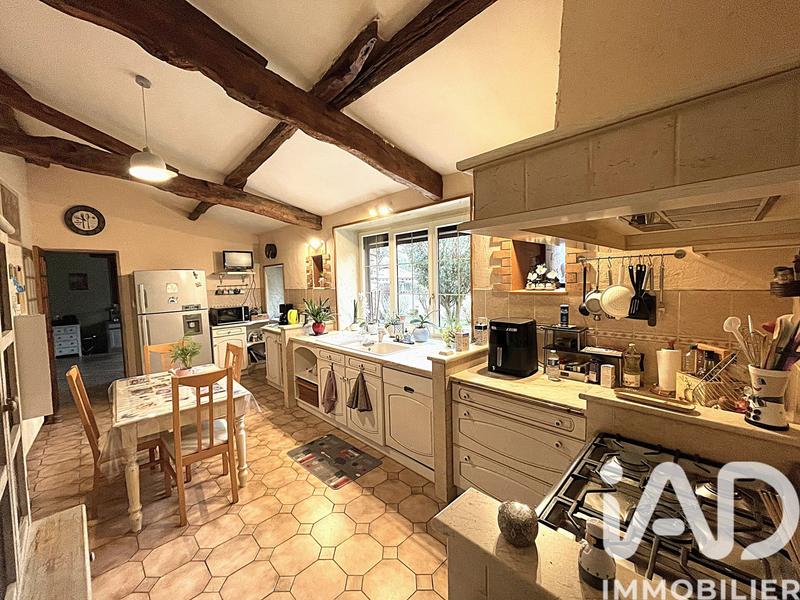 Maison - 248 m² - 8 pièces