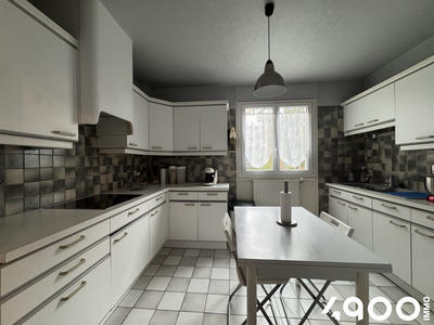 Appartement - 81 m² - 4 pièces