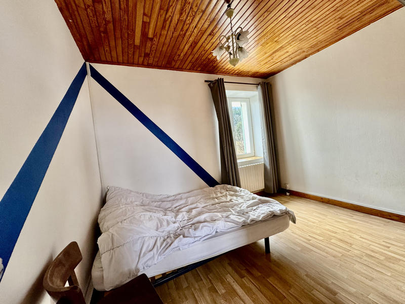 Maison - 260 m² - 10 pièces