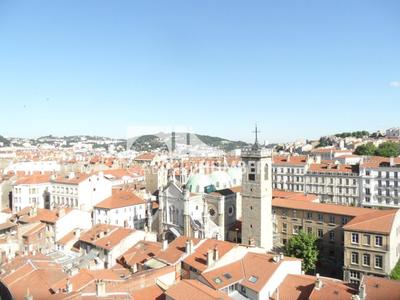 Studio - 12 m² - 1 pièce