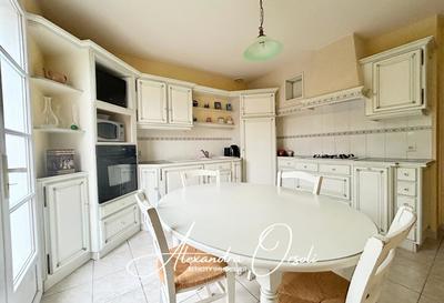 Maison - 115 m² - 6 pièces