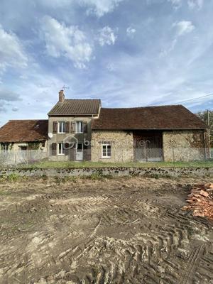 Maison - 92 m² - 5 pièces