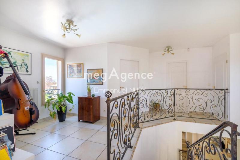 Maison - 194 m² - 7 pièces